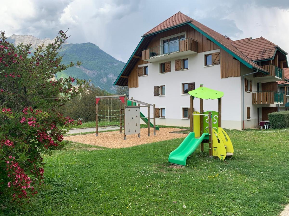 Apartment Le Balcon Du Golf Giez